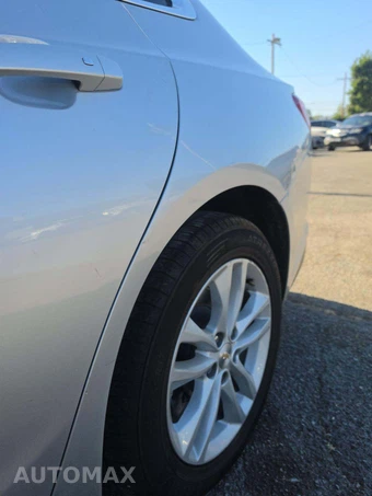 2018 Chevrolet Malibu LT 1LT – miniatura 30