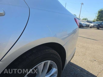 2018 Chevrolet Malibu LT 1LT – miniatura 31