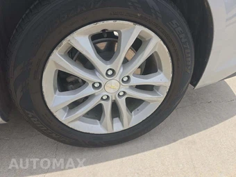 2018 Chevrolet Malibu LT 1LT – miniatura 24