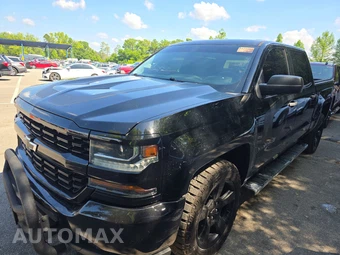 2018 Chevrolet Silverado 1500 Custom Crew Cab Short Bed 1CX