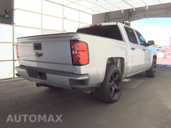 2018 Chevrolet Silverado 1500 Custom Crew Cab Short Bed 1CX – miniatura 4
