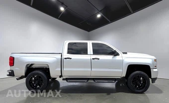 2018 Chevrolet Silverado 1500 Custom Crew Cab Short Bed 1CX - miniatura 2