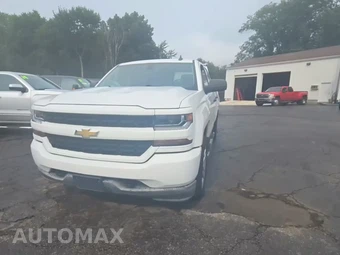 2018 Chevrolet Silverado 1500 Custom Crew Cab Short Bed 1CX