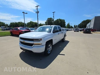 2018 Chevrolet Silverado 1500 Custom Crew Cab Short Bed 1CX