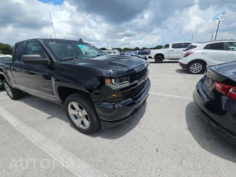 2018 Chevrolet Silverado 1500 Custom Extended Cab Medium Bed 1CX – miniatura 3