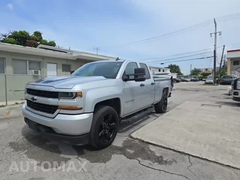 2018 Chevrolet Silverado 1500 Custom Extended Cab Medium Bed 1CX