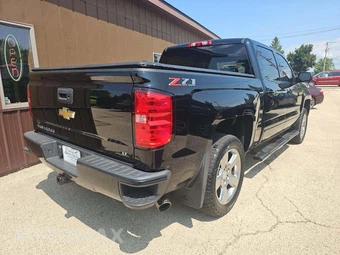 2018 Chevrolet Silverado 1500 LT Z71 Crew Cab Short Bed 2LT - miniatura 3