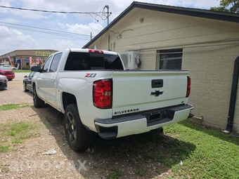 2018 Chevrolet Silverado 1500 LT Z71 Crew Cab Short Bed 2LT - miniatura 2