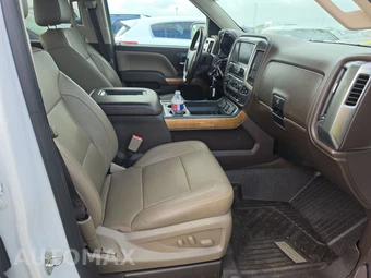 2018 Chevrolet Silverado 1500 LTZ Crew Cab Short Bed 1LZ - miniatura 8