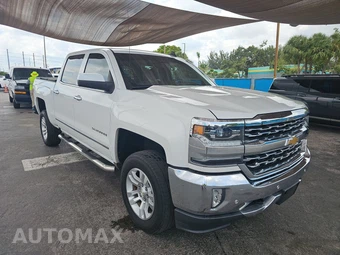 2018 Chevrolet Silverado 1500 LTZ Crew Cab Short Bed 1LZ - miniatura 3