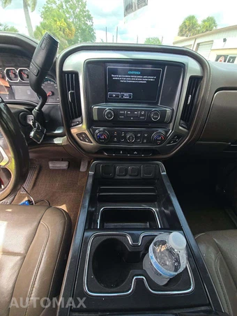 2018 Chevrolet Silverado 1500 LTZ Crew Cab Short Bed 1LZ - miniatura 10