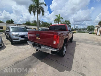 2018 Chevrolet Silverado 1500 LTZ Crew Cab Short Bed 1LZ - miniatura 3