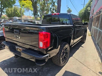 2018 Chevrolet Silverado 1500 LTZ Z71 Crew Cab Short Bed 2LZ - miniatura 3