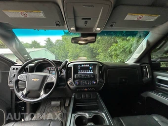 2018 Chevrolet Silverado 2500HD LTZ Crew Cab Medium Bed 1LZ - miniatura 17