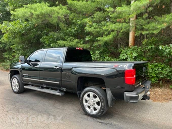 2018 Chevrolet Silverado 2500HD LTZ Crew Cab Medium Bed 1LZ - miniatura 5