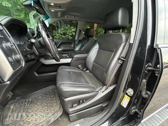 2018 Chevrolet Silverado 2500HD LTZ Crew Cab Medium Bed 1LZ - miniatura 9
