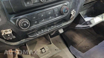 2018 Chevrolet Silverado 2500HD WT Crew Cab Long Bed 1WT – miniatura 30