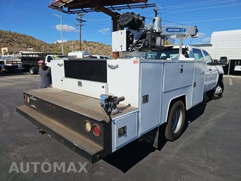 2018 Chevrolet Silverado 3500HD Cab Chassis WT Crew Cab 1WT DRW - miniatura 31