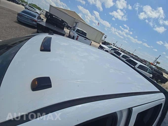 2018 Chevrolet Silverado 3500HD Cab Chassis WT Crew Cab 1WT DRW - miniatura 12
