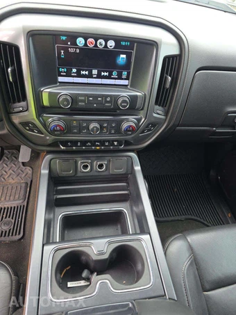 2018 Chevrolet Silverado 3500HD LTZ Crew Cab Long Bed 1LZ DRW - miniatura 10