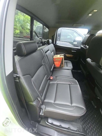 2018 Chevrolet Silverado 3500HD LTZ Crew Cab Long Bed DRW - miniatura 16