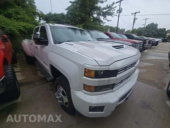 2018 Chevrolet Silverado 3500HD LTZ Crew Cab Long Bed DRW - miniatura 4