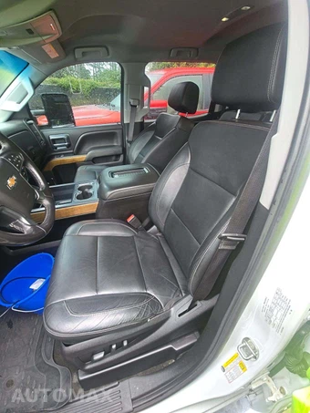 2018 Chevrolet Silverado 3500HD LTZ Crew Cab Long Bed DRW - miniatura 6