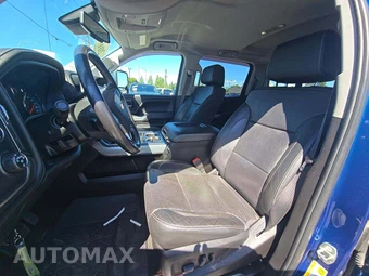 2018 Chevrolet Silverado 3500HD LTZ Crew Cab Medium Bed - miniatura 3