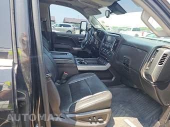 2018 Chevrolet Silverado 3500HD LTZ Crew Cab Medium Bed - miniatura 8