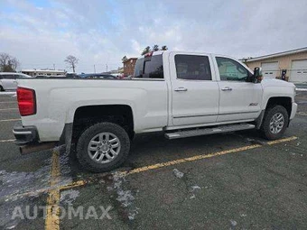 2018 Chevrolet Silverado 3500HD LTZ Crew Cab Medium Bed 1LZ - miniatura 4