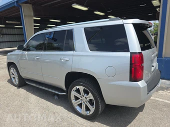 2018 Chevrolet Tahoe Premier 1LZ - miniatura 6