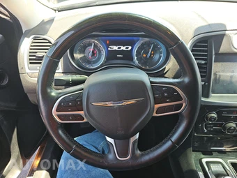 2018 Chrysler 300 Limited – miniatura 10
