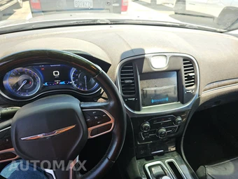 2018 Chrysler 300 Limited – miniatura 11