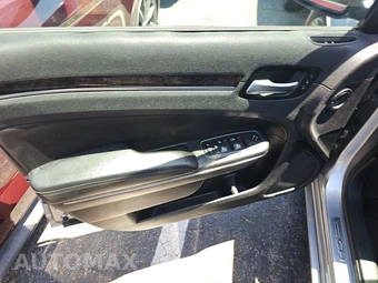 2018 Chrysler 300 Limited – miniatura 9