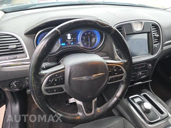 2018 Chrysler 300 Touring – miniatura 10