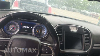 2018 Chrysler 300 Touring – miniatura 18