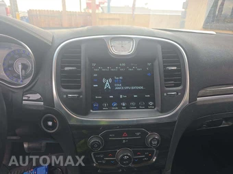 2018 Chrysler 300 Touring L – miniatura 7