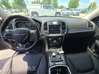 2018 Chrysler 300 Touring L - miniatura 10