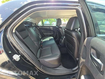 2018 Chrysler 300 Touring L - miniatura 16