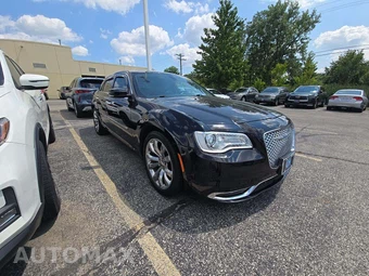 2018 Chrysler 300 Touring L - miniatura 4