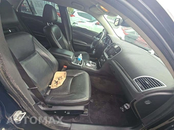 2018 Chrysler 300 Touring L – miniatura 18