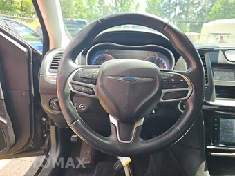 2018 Chrysler 300 Touring L – miniatura 10