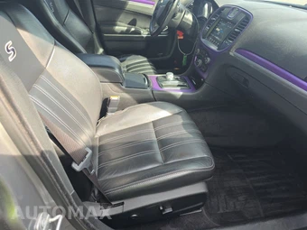 2018 Chrysler 300S – miniatura 8