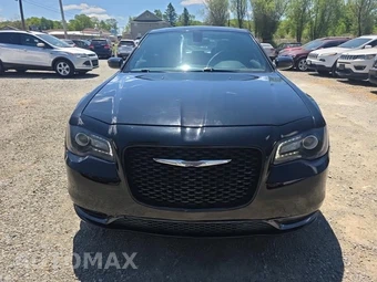 2018 Chrysler 300S – miniatura 2