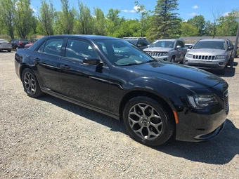 2018 Chrysler 300S – miniatura 3