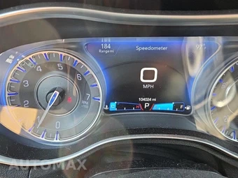 2018 Chrysler 300S – miniatura 15