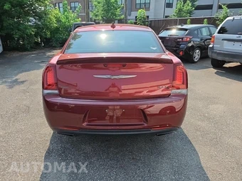 2018 Chrysler 300S – miniatura 5