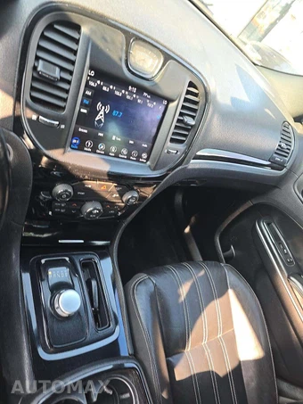 2018 Chrysler 300S – miniatura 10