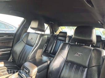 2018 Chrysler 300S – miniatura 11