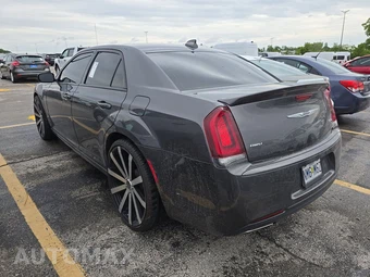 2018 Chrysler 300S – miniatura 6